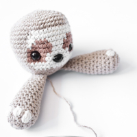 Luiaard Onesiegurumi